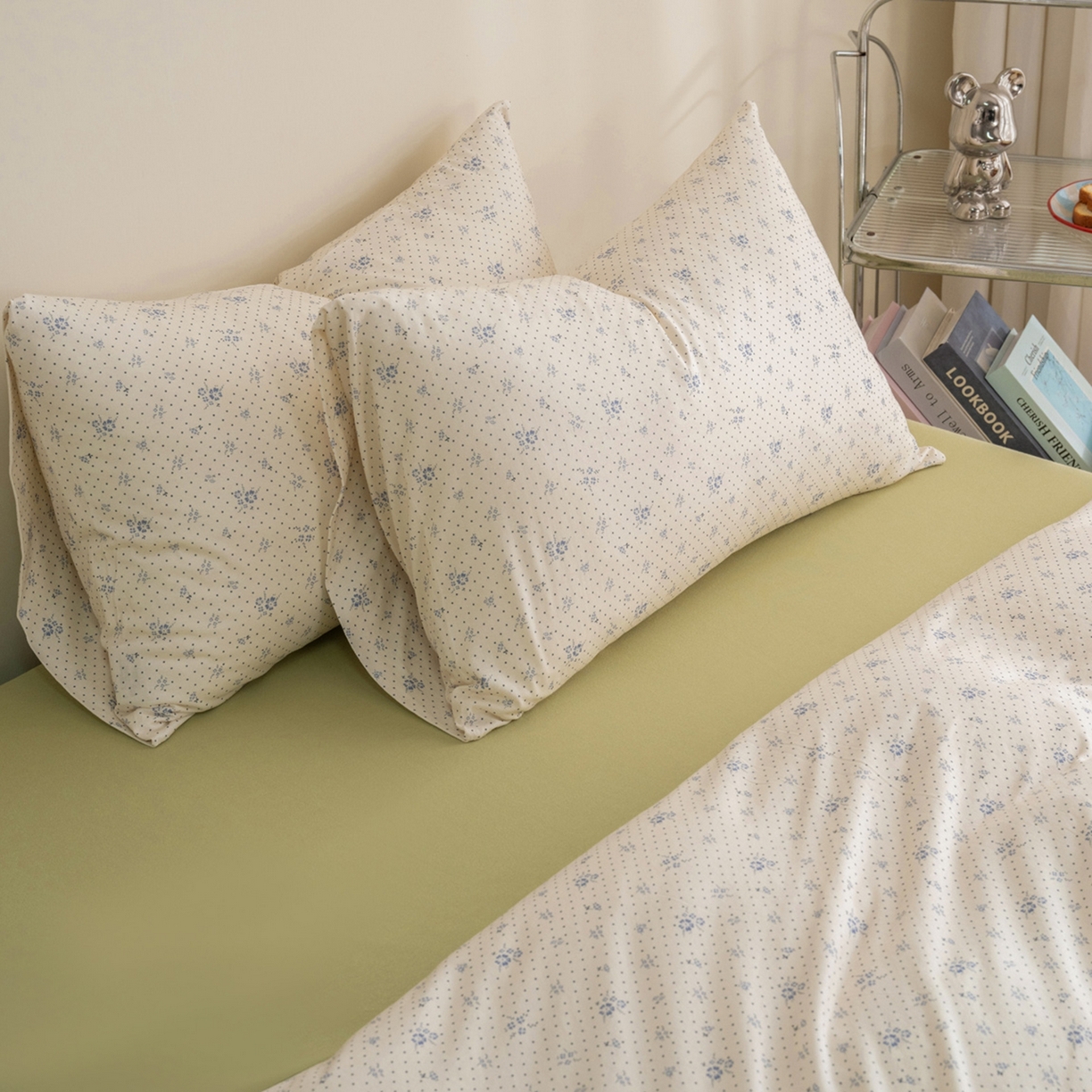 91家纺网 家纺一手货源 找家纺 梦可莱家居 2026春夏新款全棉纯棉针织棉印花小清新可爱Ins风四件套 波点蓝花