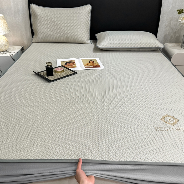 91家纺网 家纺一手货源 找家纺 耐思家纺 2026新款A类复合三明治PE凉感刺绣轻奢简约-床笠款 简约-卡其-床笠