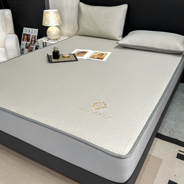 91家纺网 家纺一手货源 找家纺 耐思家纺 2026新款A类复合三明治PE凉感刺绣轻奢简约-床笠款 简约-卡其-床笠