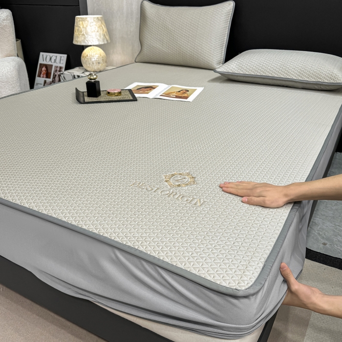 91家纺网 家纺一手货源 找家纺 耐思家纺 2026新款A类复合三明治PE凉感刺绣轻奢简约-床笠款 简约-卡其-床笠