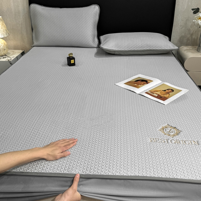 91家纺网 家纺一手货源 找家纺 耐思家纺 2026新款A类复合三明治PE凉感刺绣轻奢简约-床笠款 简约-烟灰-床笠