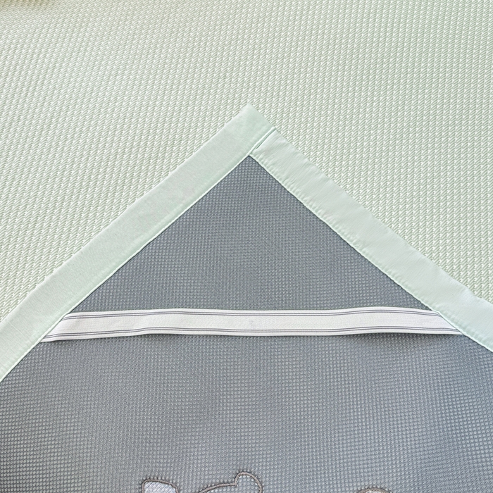 91家纺网 家纺一手货源 找家纺 耐思家纺 2026新款A类复合三明治PE凉感卡通刺绣Happy熊-凉席款 Happy熊-绿色