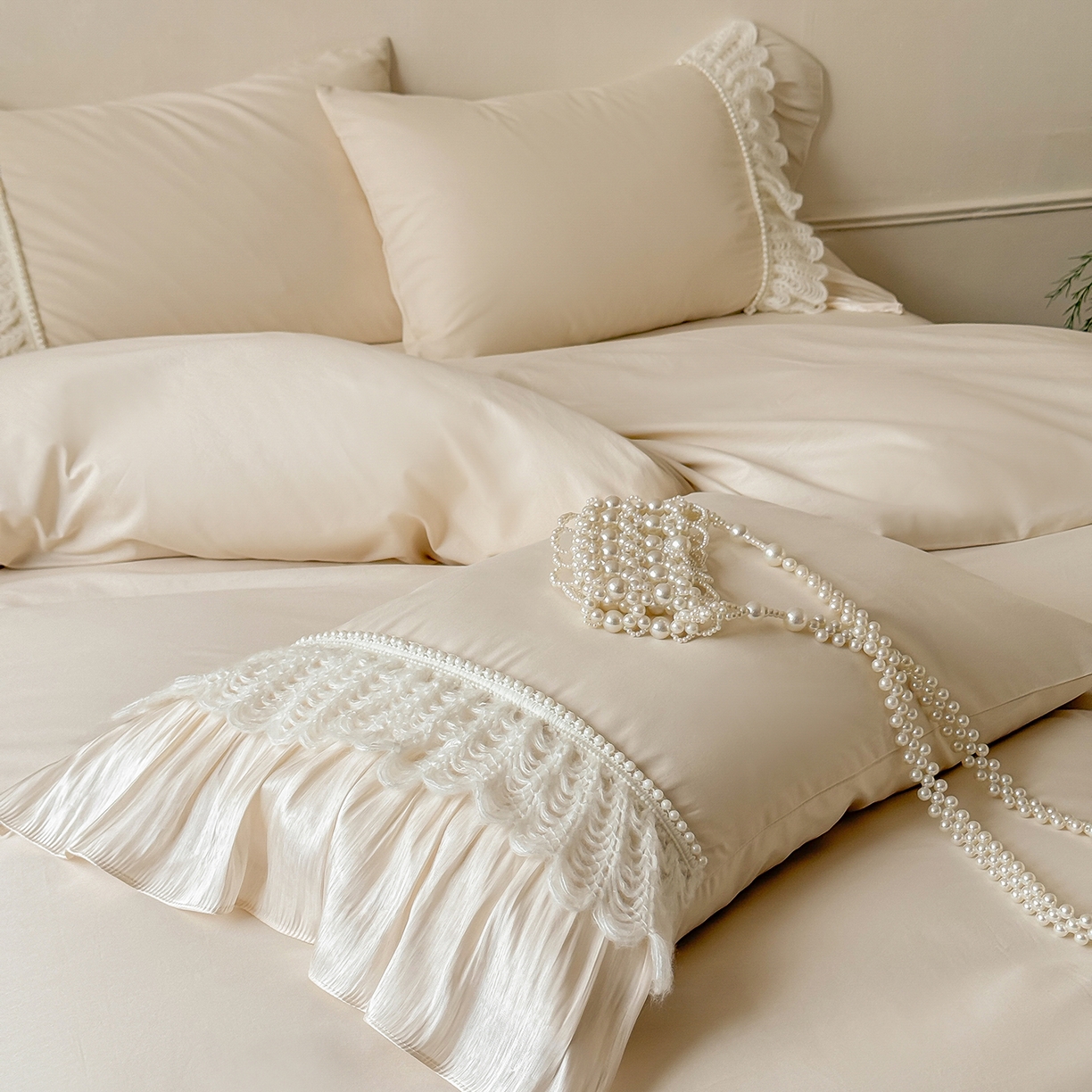 91家纺网 家纺一手货源 找家纺 惯盈家纺 2026新款法式公主风珍珠蕾丝斜纹全棉四件套-Lucy露西（含买家秀） 奶灰