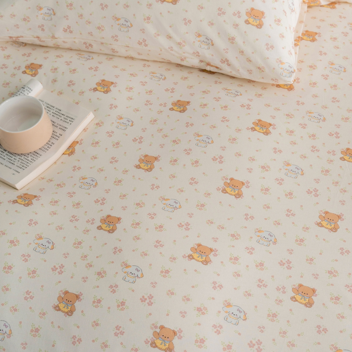 91家纺网 家纺一手货源 找家纺 梦可莱家居 2026春夏新款全棉纯棉针织棉印花小清新可爱Ins风四件套 比熊