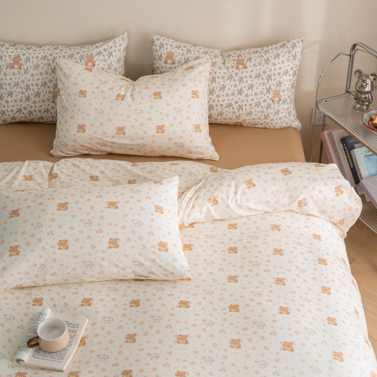 91家纺网 家纺一手货源 找家纺 梦可莱家居 2026春夏新款全棉纯棉针织棉印花小清新可爱Ins风四件套 比熊