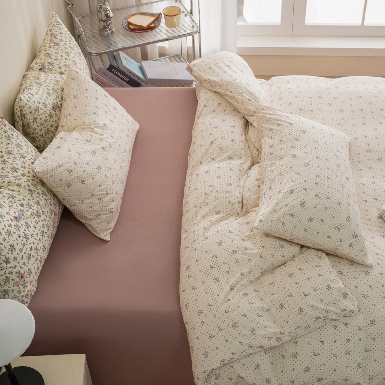 91家纺网 家纺一手货源 找家纺 梦可莱家居 2026春夏新款全棉纯棉针织棉印花小清新可爱Ins风四件套 波点红花