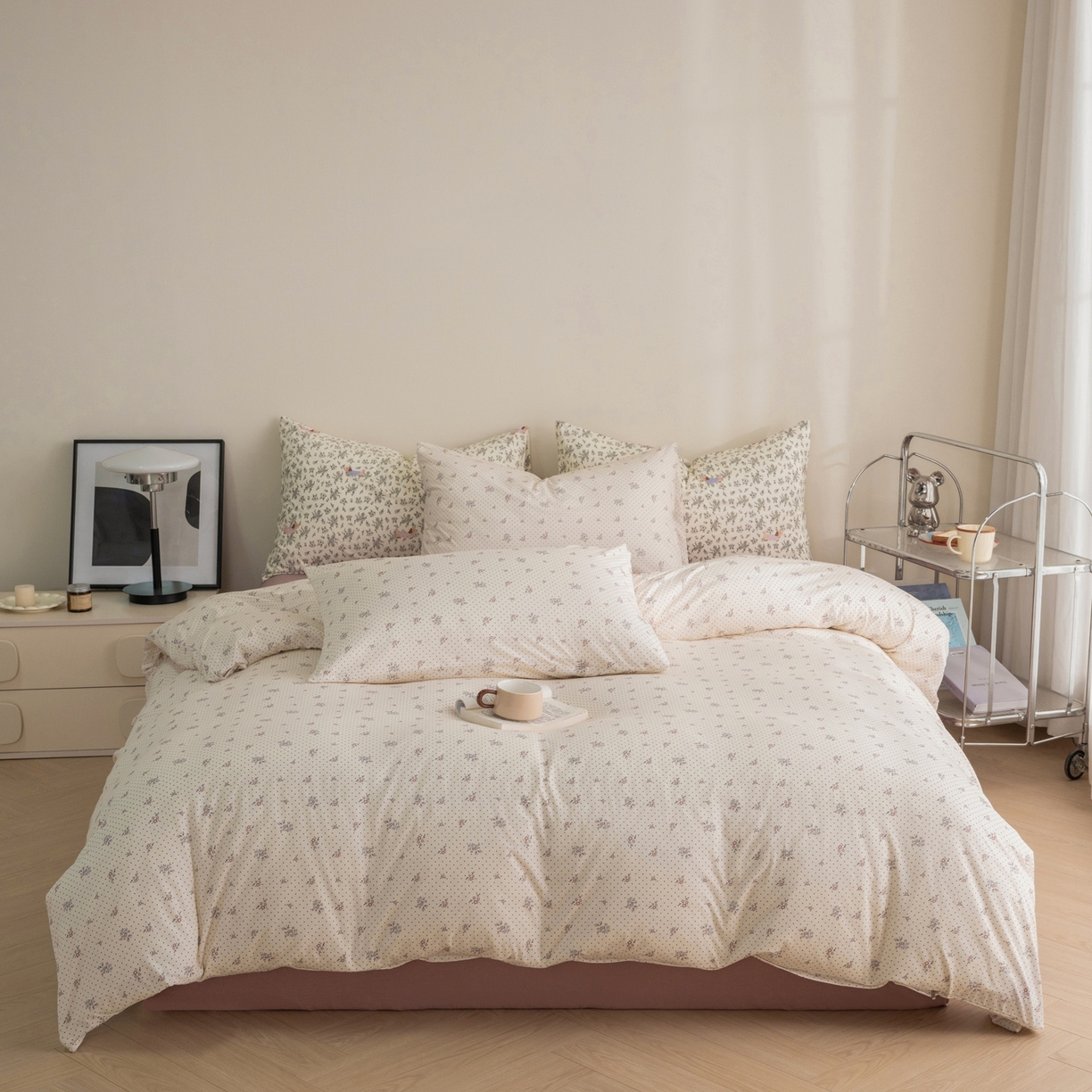 91家纺网 家纺一手货源 找家纺 梦可莱家居 2026春夏新款全棉纯棉针织棉印花小清新可爱Ins风四件套 波点红花