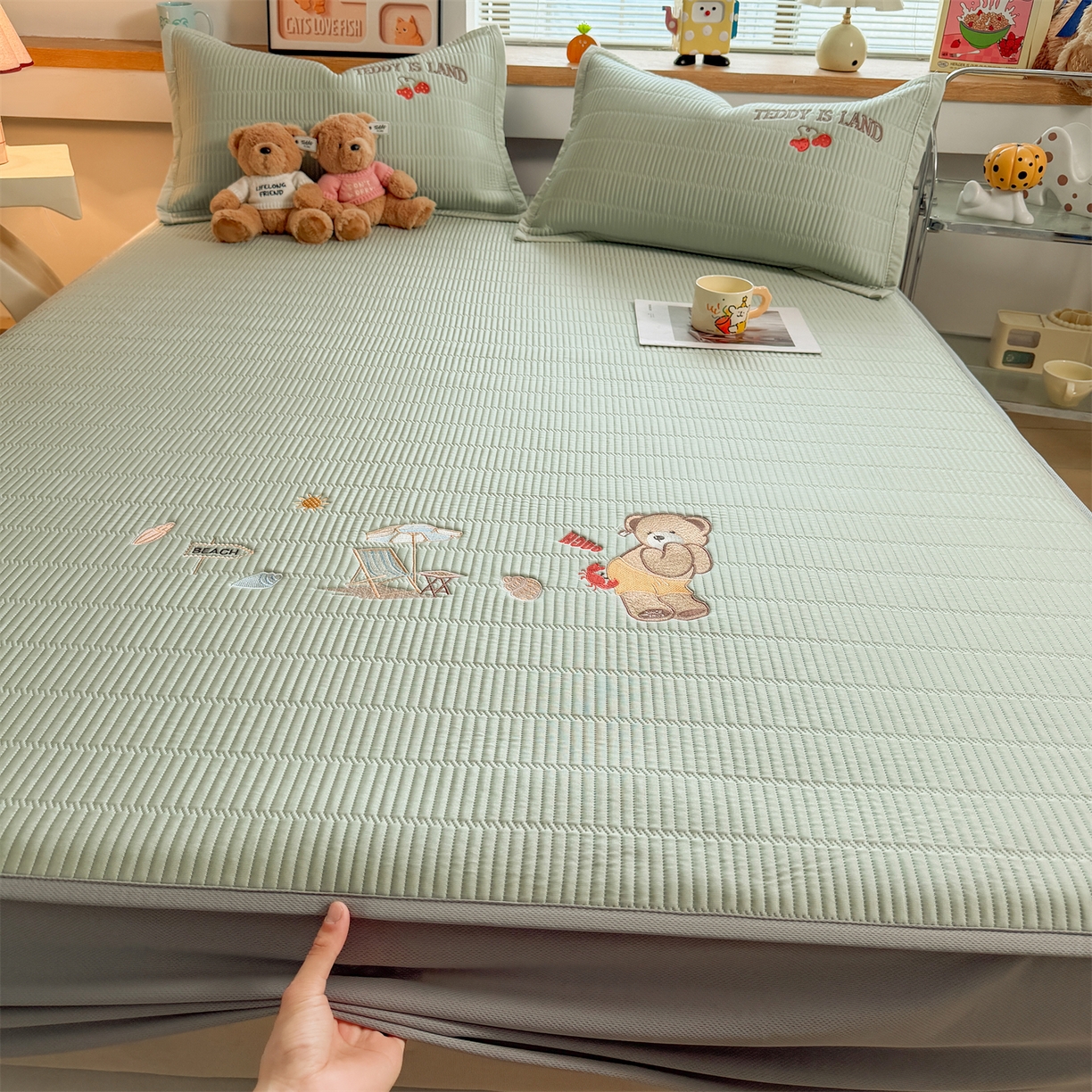 耐思家纺 2026新款A类高端刺绣pe乙纶冰豆豆席爱兰系列正版授权（提供买家秀）床笠款 青屿熊语-绿