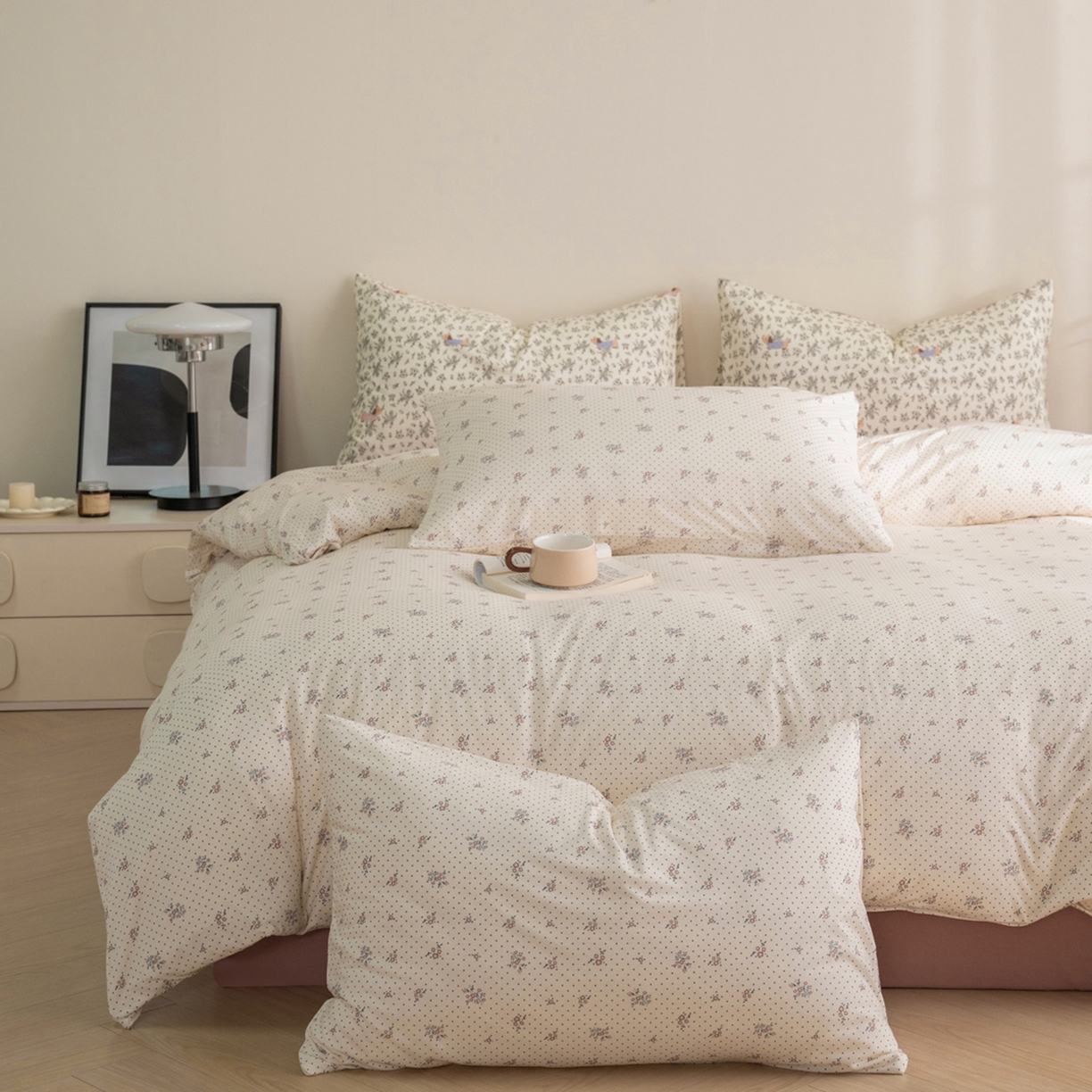 91家纺网 家纺一手货源 找家纺 梦可莱家居 2026春夏新款全棉纯棉针织棉印花小清新可爱Ins风四件套 波点红花