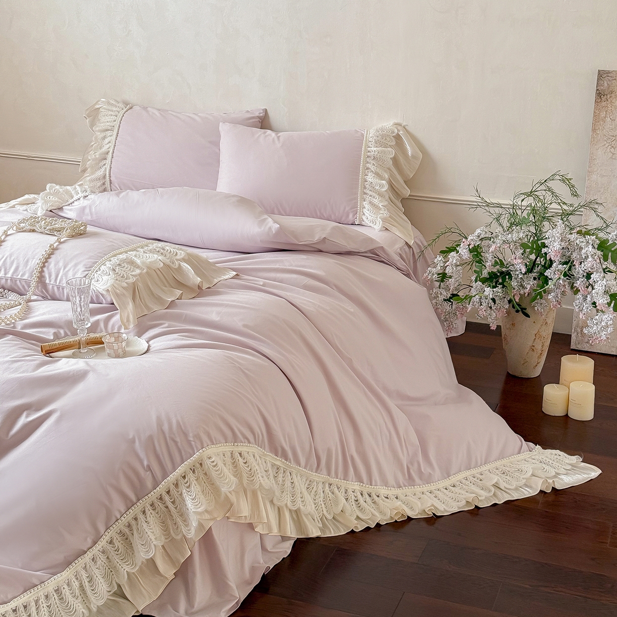 91家纺网 家纺一手货源 找家纺 惯盈家纺 2026新款法式公主风珍珠蕾丝斜纹全棉四件套-Lucy露西（含买家秀） 浅紫