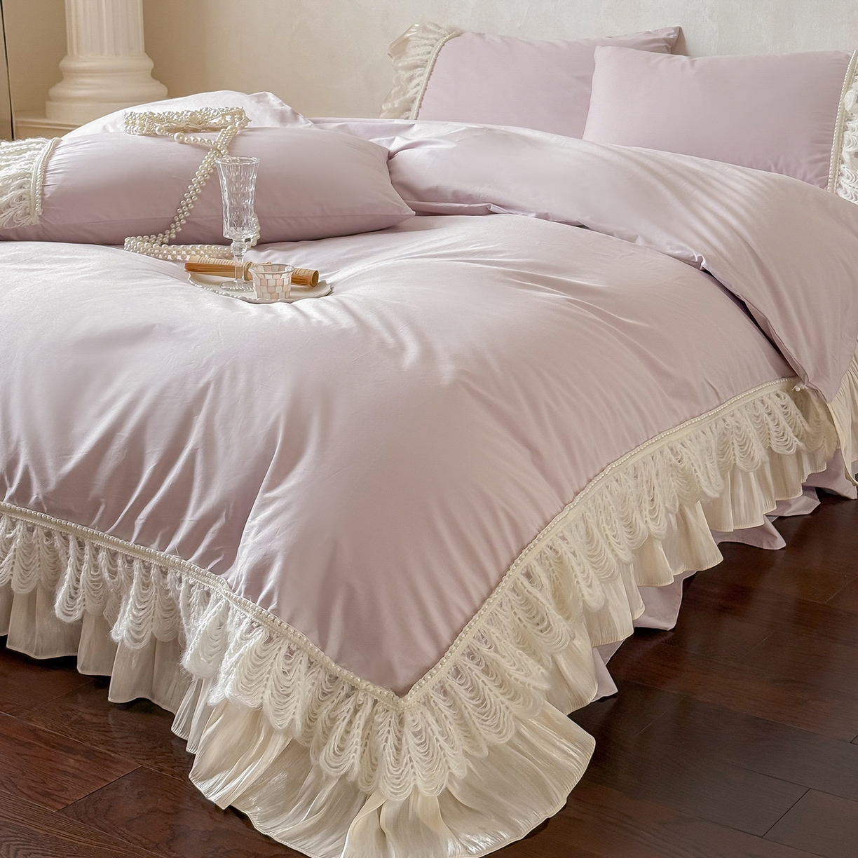 91家纺网 家纺一手货源 找家纺 惯盈家纺 2026新款法式公主风珍珠蕾丝斜纹全棉四件套-Lucy露西（含买家秀） 浅紫