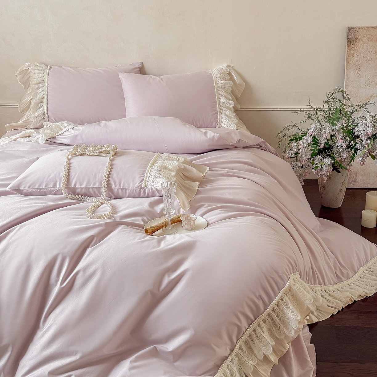 91家纺网 家纺一手货源 找家纺 惯盈家纺 2026新款法式公主风珍珠蕾丝斜纹全棉四件套-Lucy露西（含买家秀） 浅紫