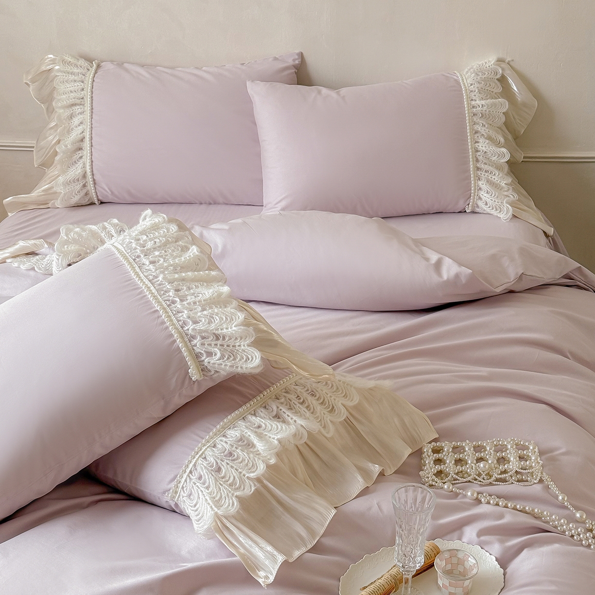 91家纺网 家纺一手货源 找家纺 惯盈家纺 2026新款法式公主风珍珠蕾丝斜纹全棉四件套-Lucy露西（含买家秀） 浅紫