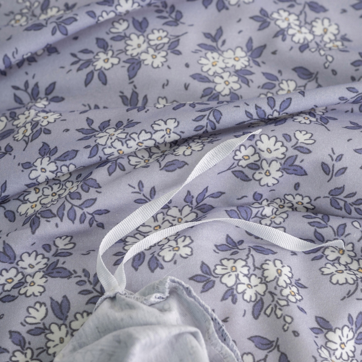 91家纺网 家纺一手货源 找家纺 梦可莱家居 2026春夏新款全棉纯棉针织棉印花小清新可爱Ins风四件套 丁香花