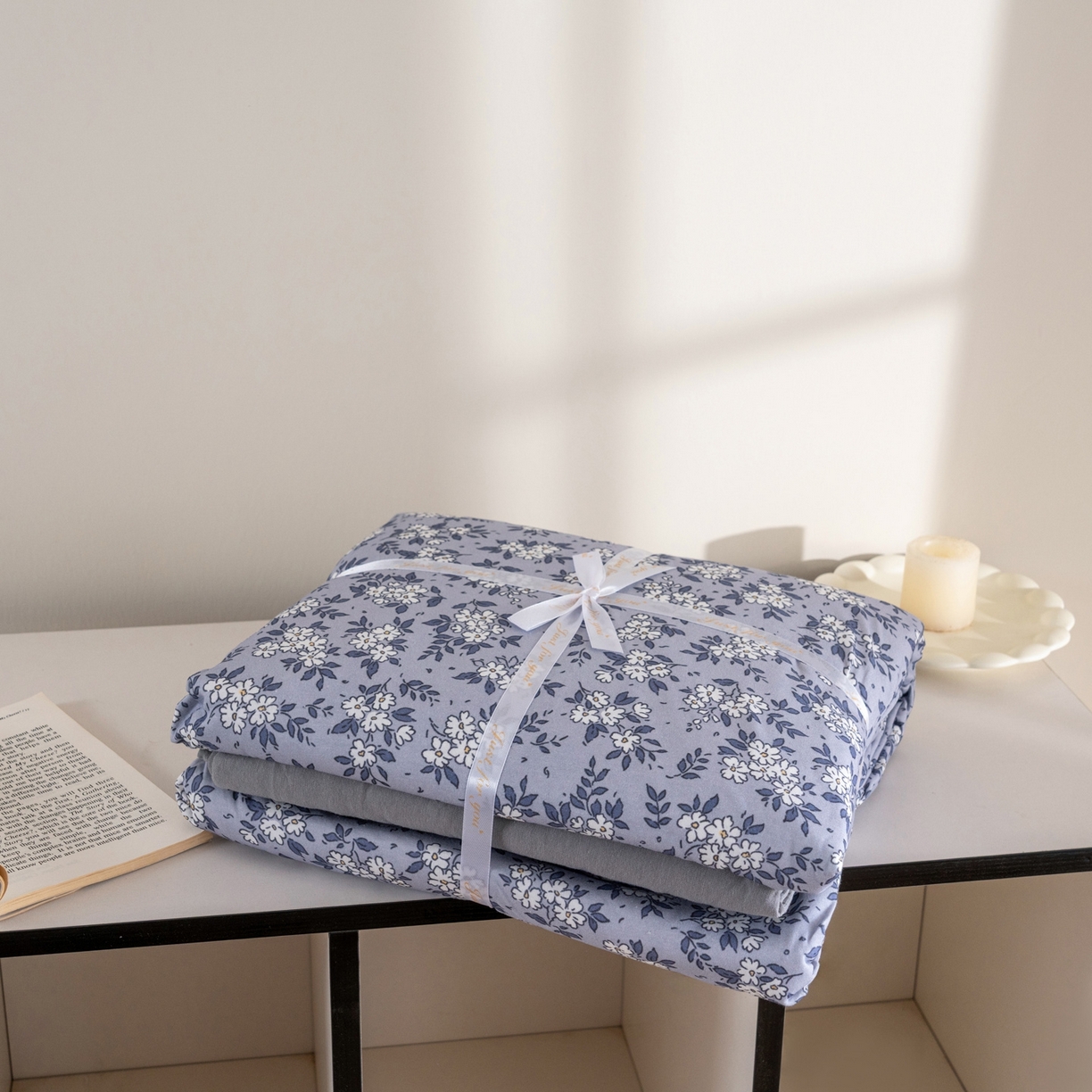 91家纺网 家纺一手货源 找家纺 梦可莱家居 2026春夏新款全棉纯棉针织棉印花小清新可爱Ins风四件套 丁香花