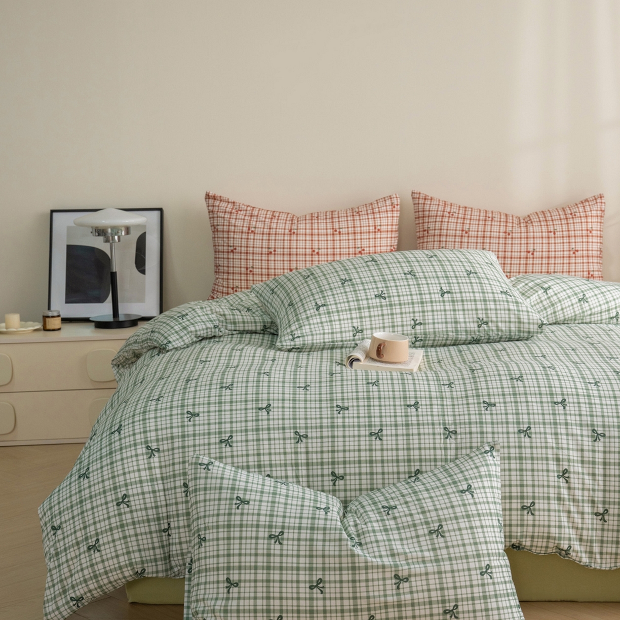 91家纺网 家纺一手货源 找家纺 梦可莱家居 2026春夏新款全棉纯棉针织棉印花小清新可爱Ins风四件套 格子蝴蝶