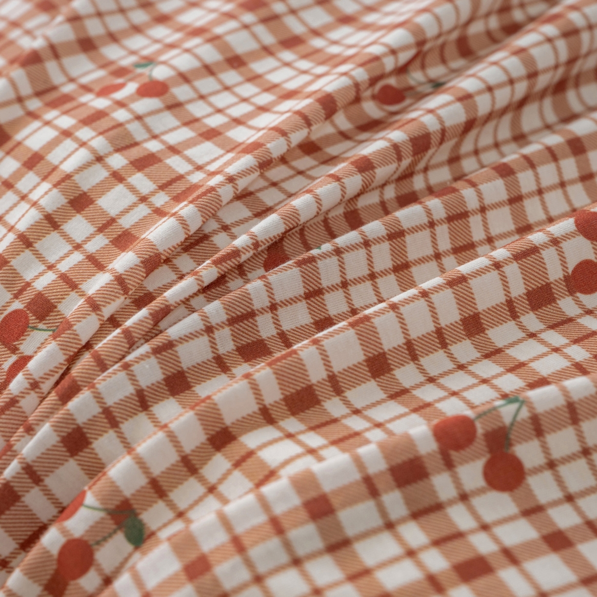 91家纺网 家纺一手货源 找家纺 梦可莱家居 2026春夏新款全棉纯棉针织棉印花小清新可爱Ins风四件套 格子樱桃