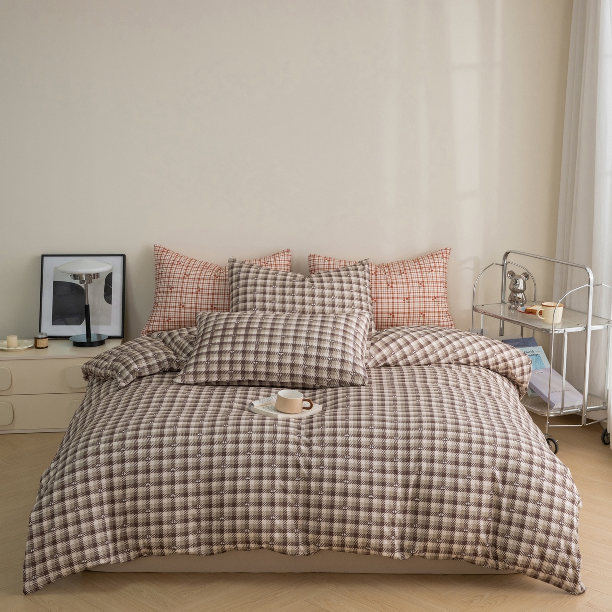 91家纺网 家纺一手货源 找家纺 梦可莱家居 2026春夏新款全棉纯棉针织棉印花小清新可爱Ins风四件套 咖格