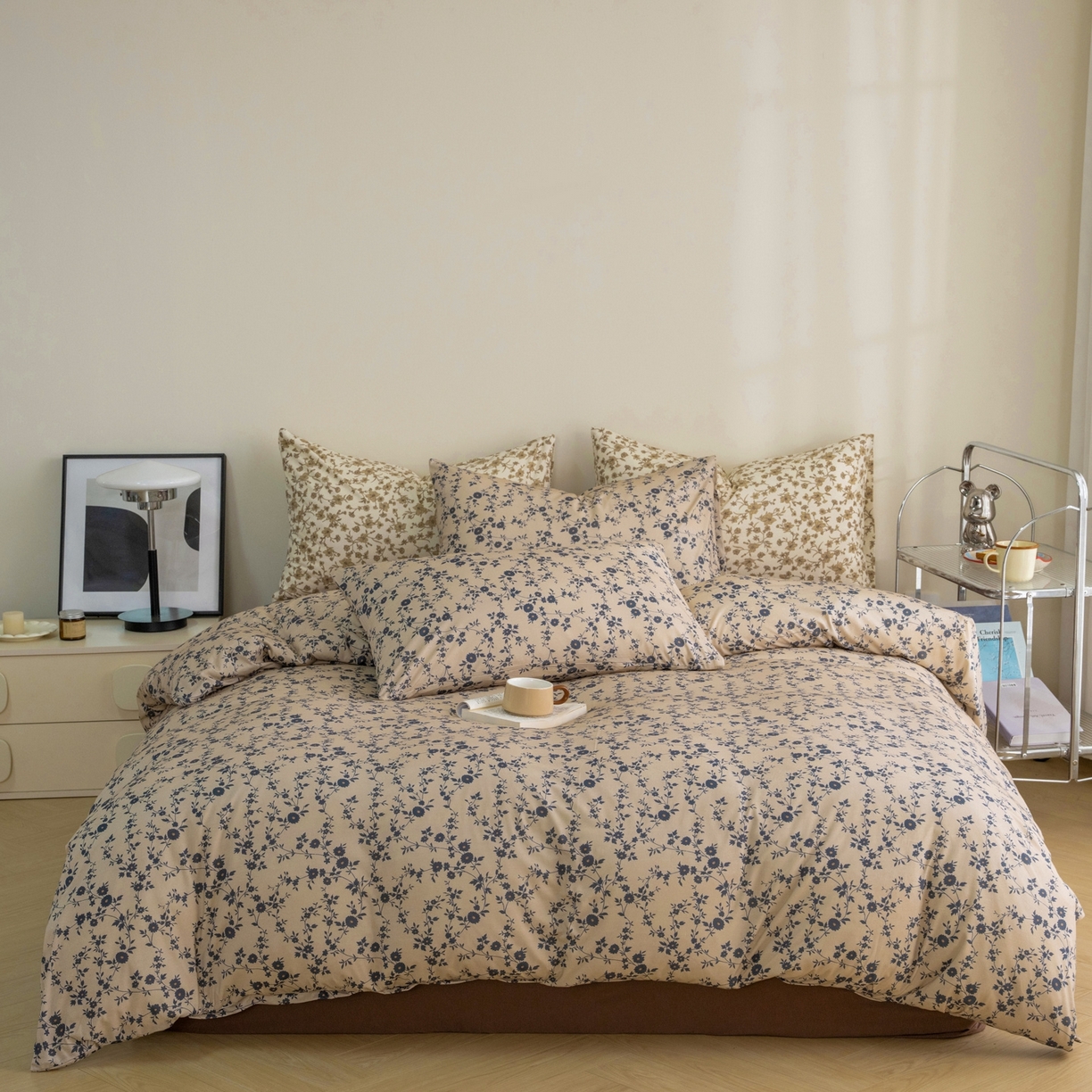 91家纺网 家纺一手货源 找家纺 梦可莱家居 2026春夏新款全棉纯棉针织棉印花小清新可爱Ins风四件套 蓝花藤