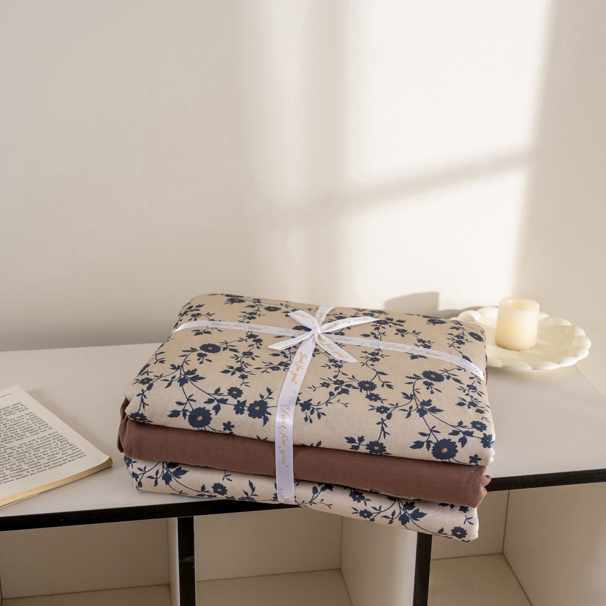 91家纺网 家纺一手货源 找家纺 梦可莱家居 2026春夏新款全棉纯棉针织棉印花小清新可爱Ins风四件套 蓝花藤