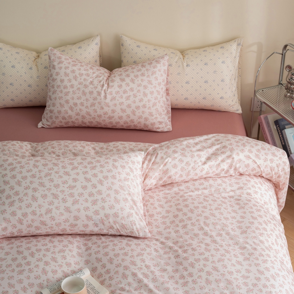 91家纺网 家纺一手货源 找家纺 梦可莱家居 2026春夏新款全棉纯棉针织棉印花小清新可爱Ins风四件套 露丝