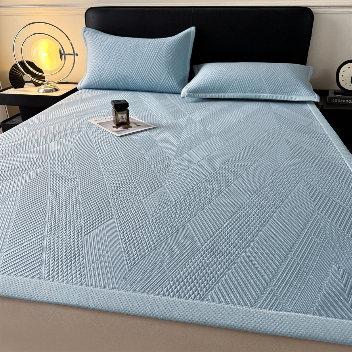 91家纺网 家纺一手货源 找家纺 （总）耐思家纺 2026新品A类高克重高端复合三明治PE乙纶提花冰豆豆凉席床笠都市棱境系列（提供买家秀）