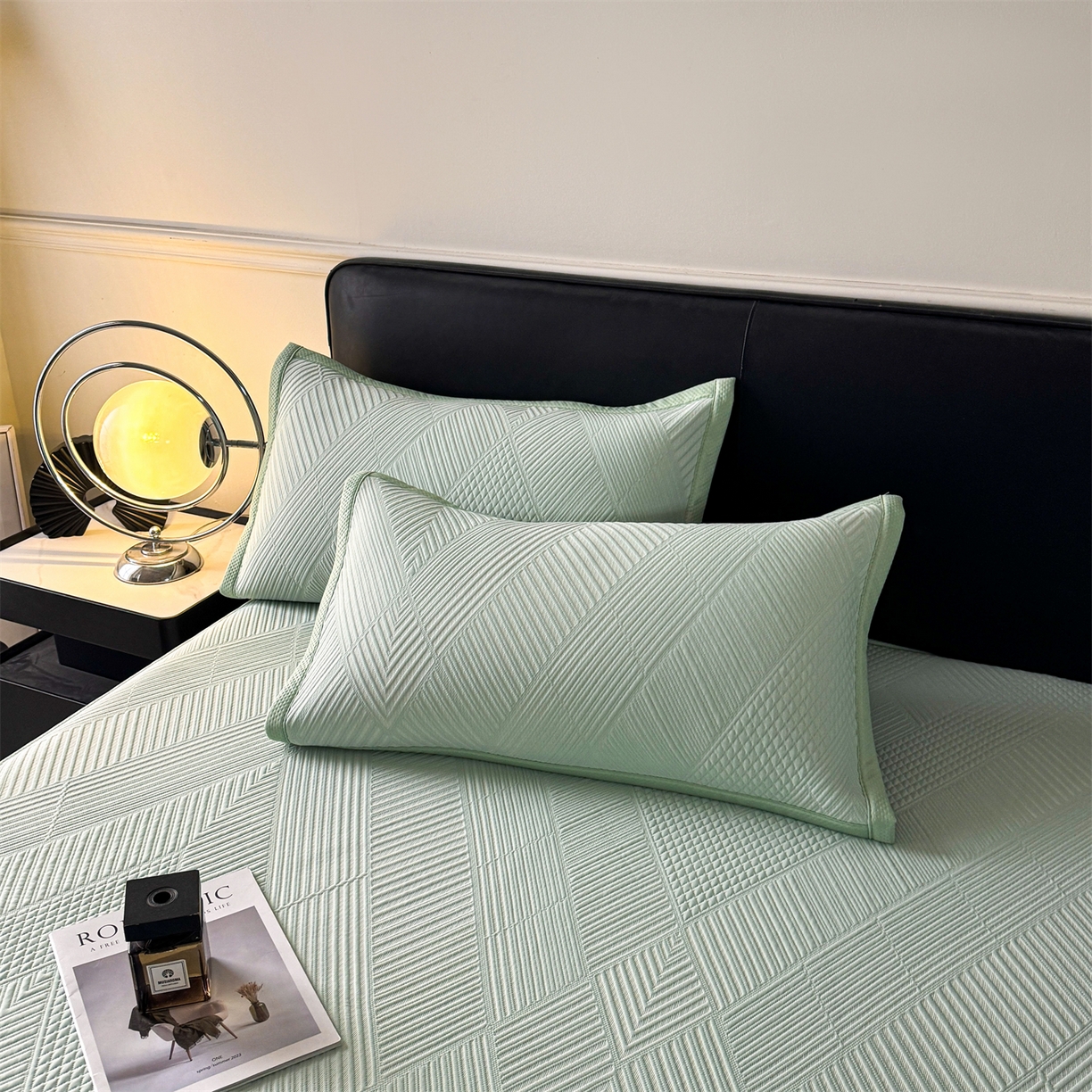 91家纺网 家纺一手货源 找家纺 耐思家纺 2026新品A类高克重高端复合三明治PE乙纶提花冰豆豆凉席床笠都市棱境系列（提供买家秀） 都市棱境-绿床席款