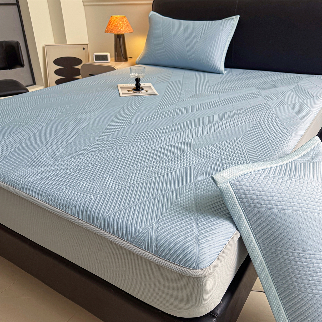 耐思家纺 2026新品A类高克重高端复合三明治PE乙纶提花冰豆豆凉席床笠都市棱境系列（提供买家秀） 都市棱境-蓝床笠款