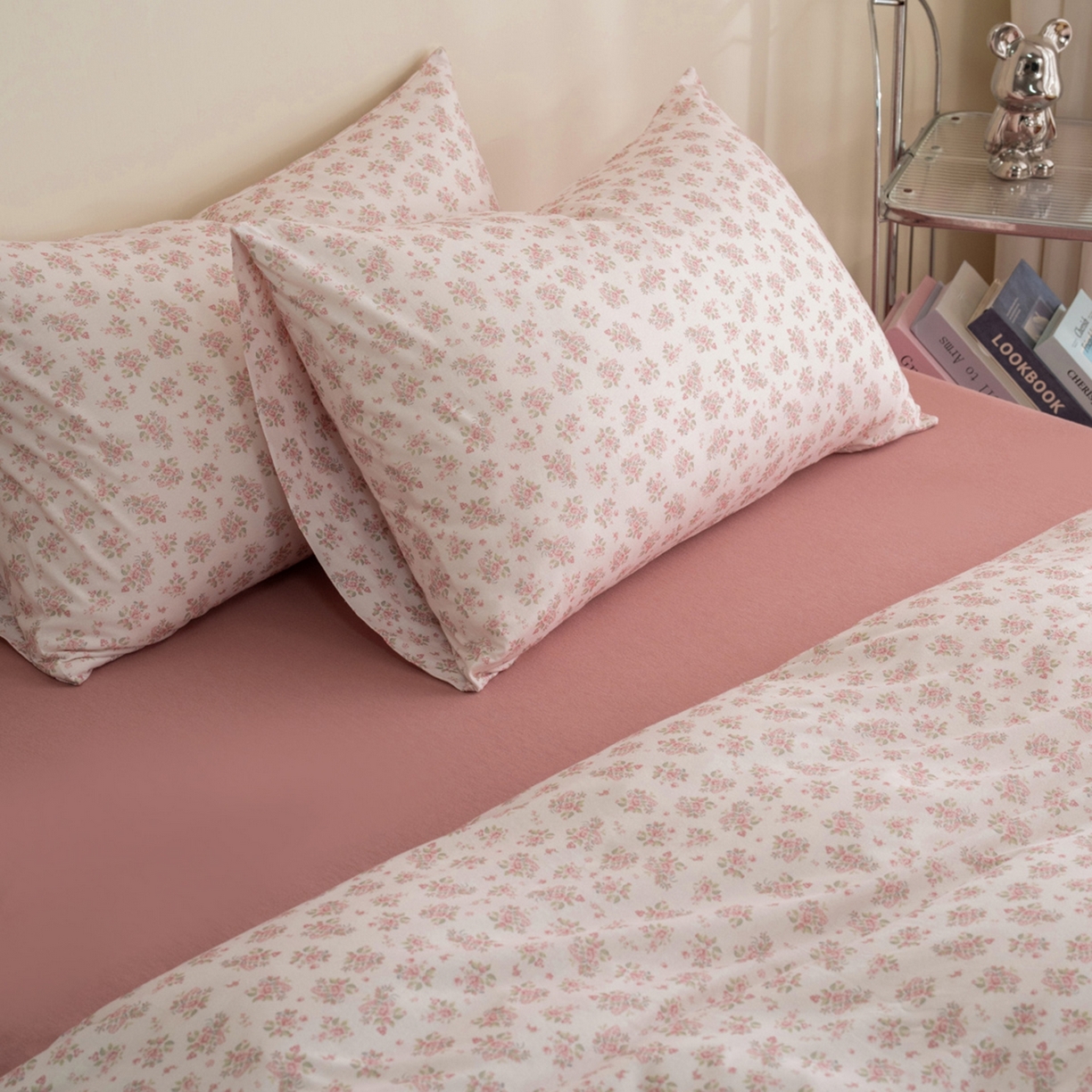 91家纺网 家纺一手货源 找家纺 梦可莱家居 2026春夏新款全棉纯棉针织棉印花小清新可爱Ins风四件套 露丝