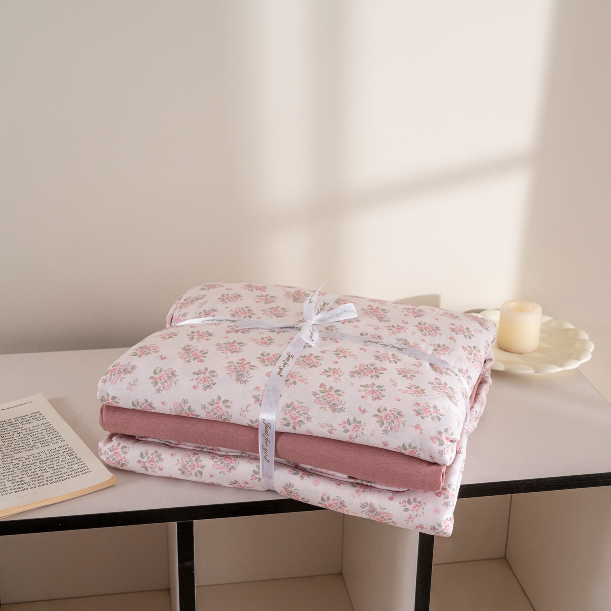 91家纺网 家纺一手货源 找家纺 梦可莱家居 2026春夏新款全棉纯棉针织棉印花小清新可爱Ins风四件套 露丝