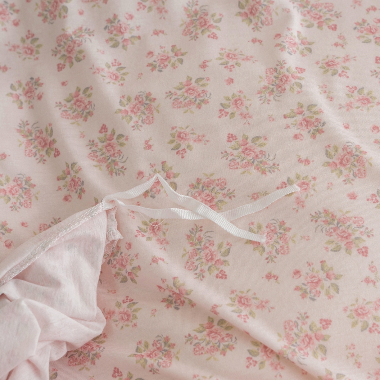 91家纺网 家纺一手货源 找家纺 梦可莱家居 2026春夏新款全棉纯棉针织棉印花小清新可爱Ins风四件套 露丝