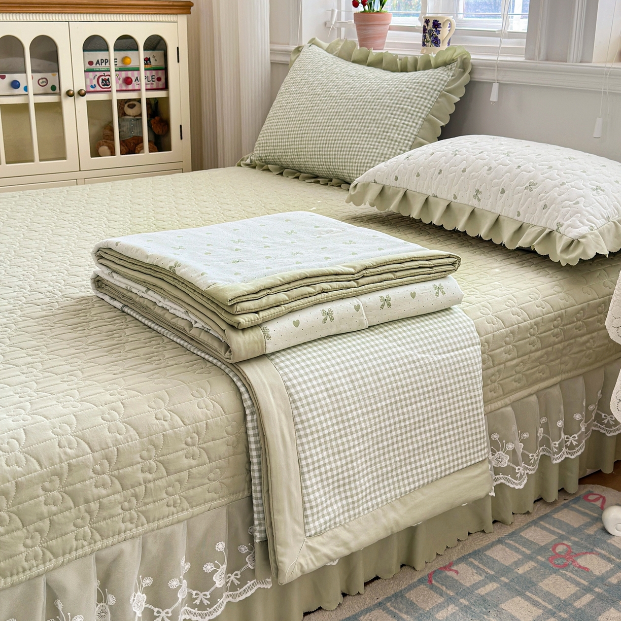 91家纺网 家纺一手货源 找家纺 雅眠居 2026直播爆款双层蕾丝花边夏被款床盖款四件套 AB版-彩格绿