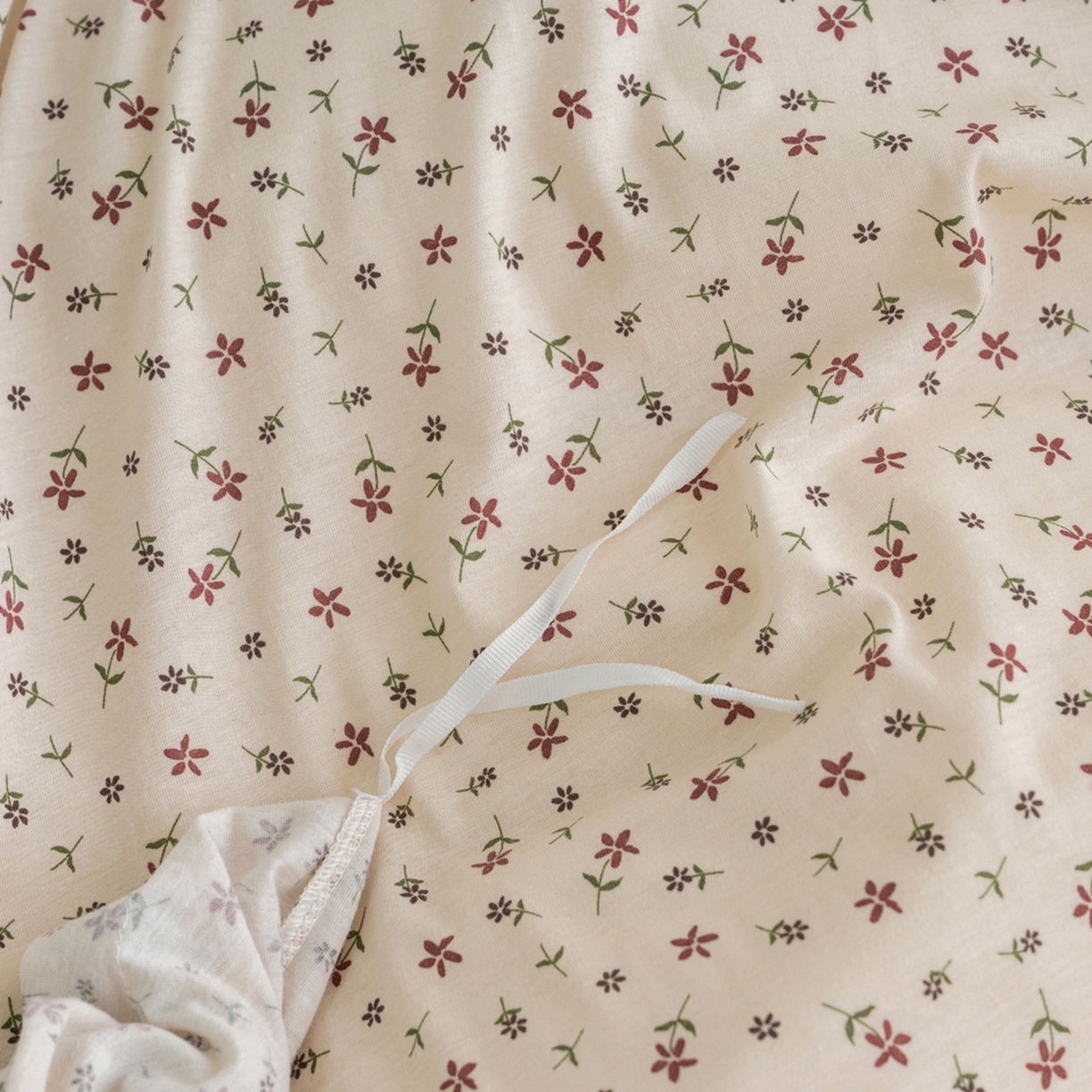 91家纺网 家纺一手货源 找家纺 梦可莱家居 2026春夏新款全棉纯棉针织棉印花小清新可爱Ins风四件套 绿意