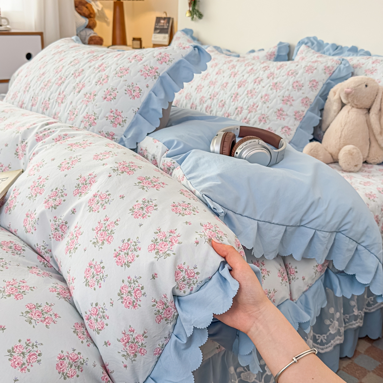 91家纺网 家纺一手货源 找家纺 雅眠居 2026直播爆款双层蕾丝花边夏被款床盖款四件套 半夏