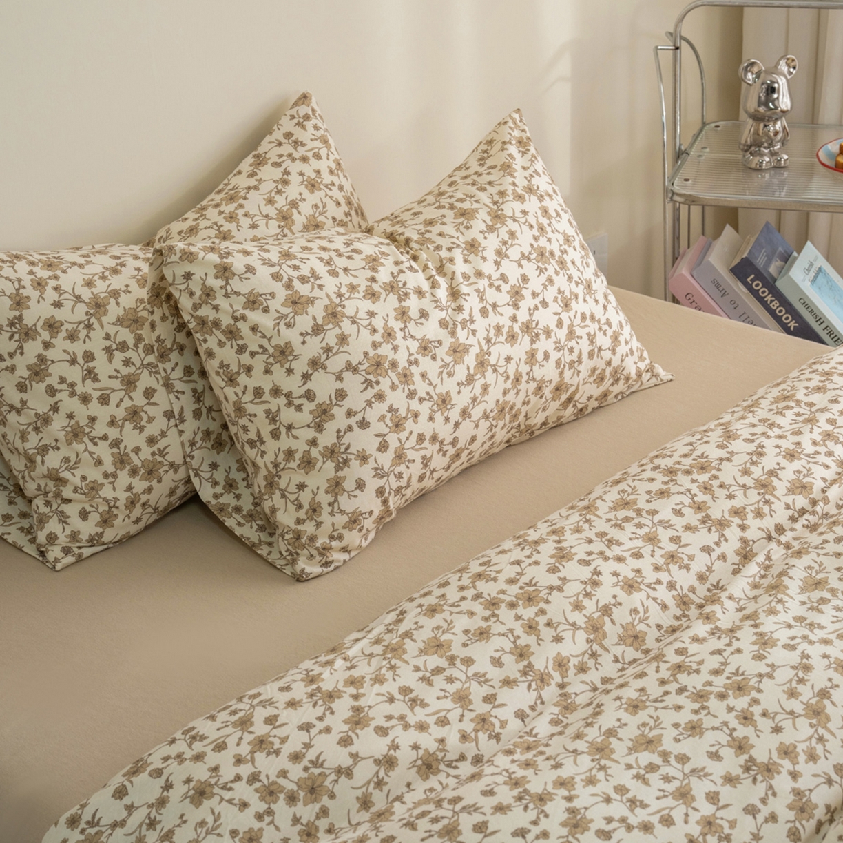 91家纺网 家纺一手货源 找家纺 梦可莱家居 2026春夏新款全棉纯棉针织棉印花小清新可爱Ins风四件套 秋天咖