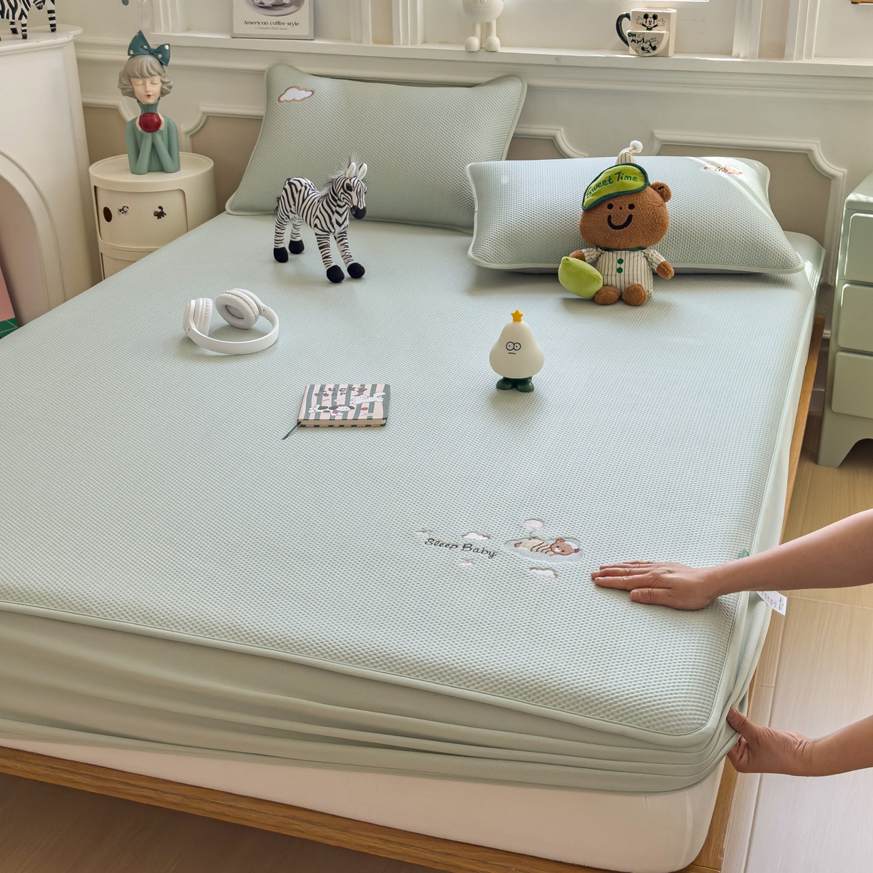 91家纺网 家纺一手货源 找家纺 （总）席世家 2026新款豆豆绣花凉席（1.5m控价不低于159元）