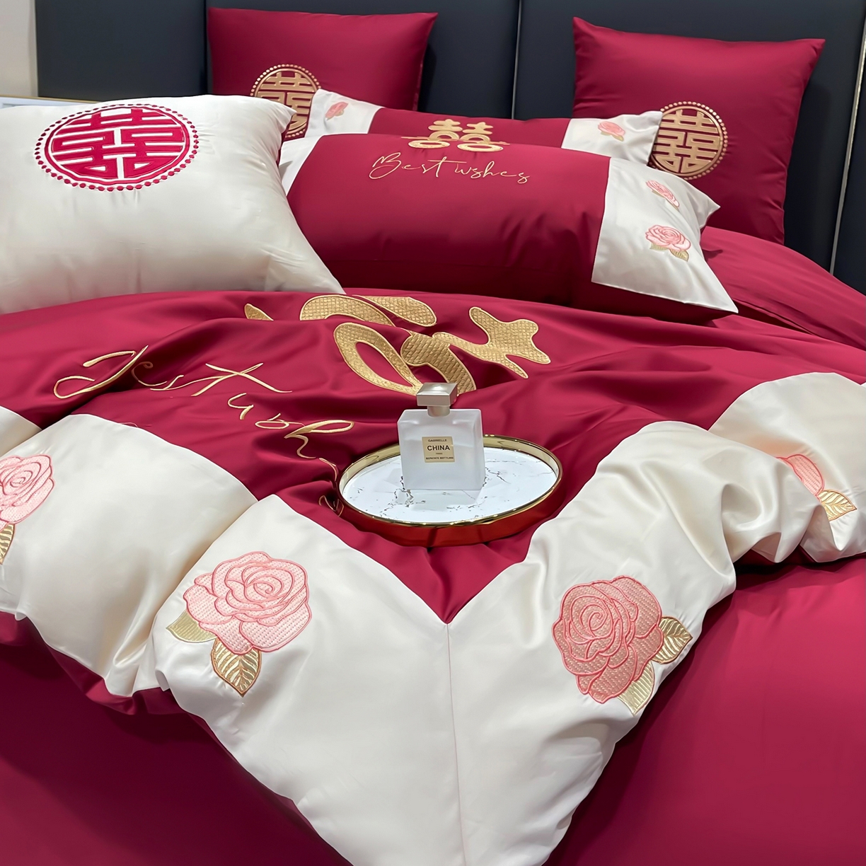 91家纺网 家纺一手货源 找家纺 甜咪咪婚庆 2026新款长绒棉全棉绣花结婚婚庆四件套多件套床单款 结婚啦