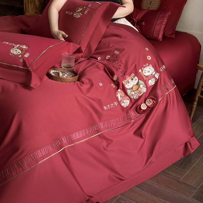 91家纺网 家纺一手货源 找家纺 甜咪咪婚庆 2026新款长绒棉全棉绣花结婚婚庆四件套多件套床单款 招财猫