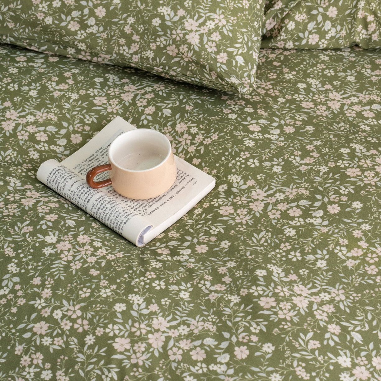 91家纺网 家纺一手货源 找家纺 梦可莱家居 2026春夏新款全棉纯棉针织棉印花小清新可爱Ins风四件套 杉叶