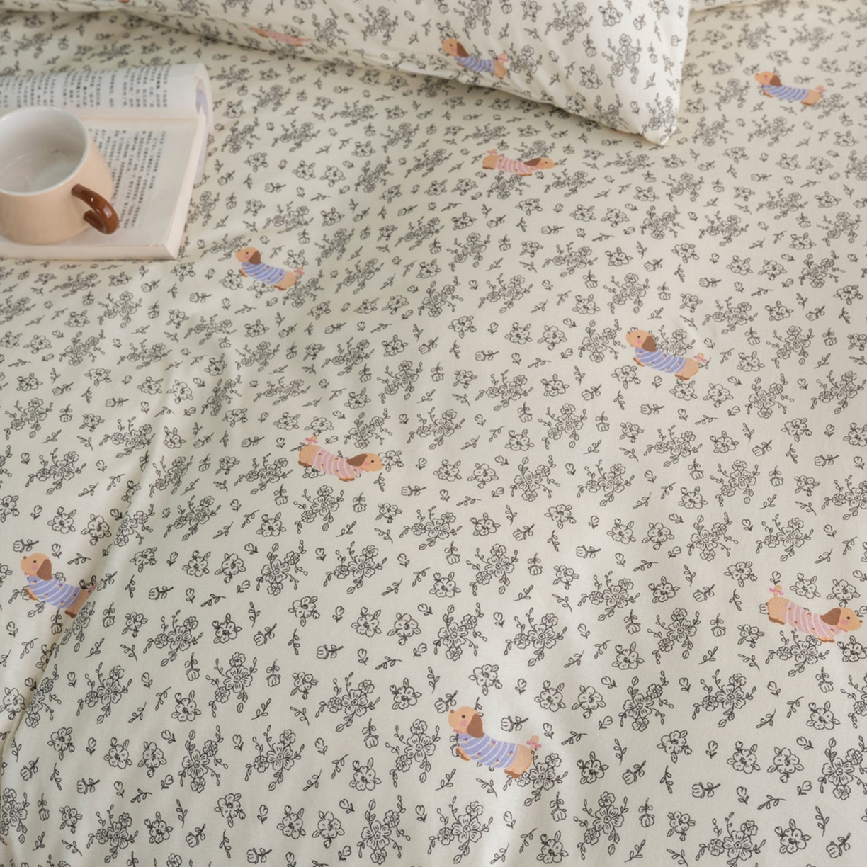 91家纺网 家纺一手货源 找家纺 梦可莱家居 2026春夏新款全棉纯棉针织棉印花小清新可爱Ins风四件套 条纹狗