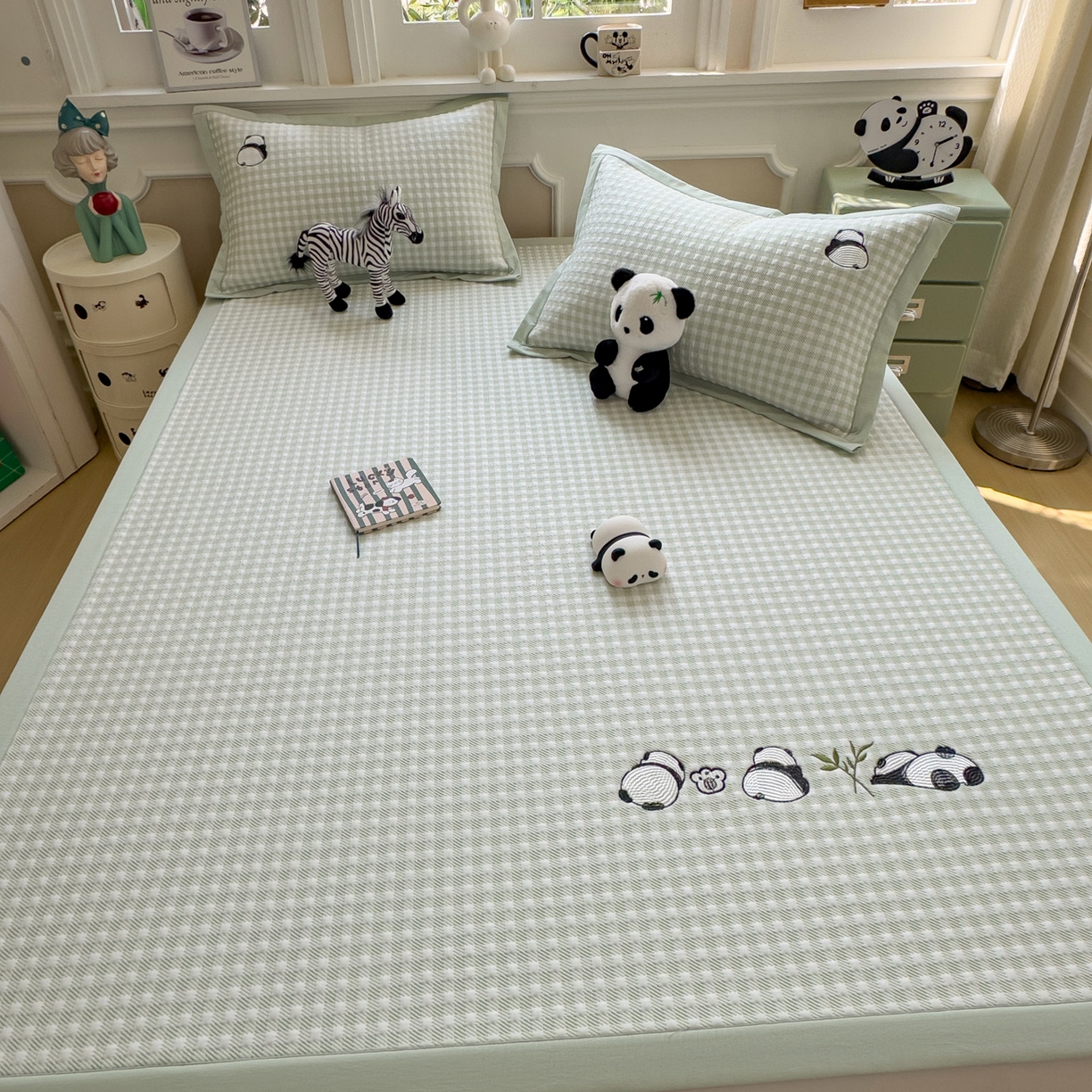 91家纺网 家纺一手货源 找家纺 （总）席世家 2026新款豆豆绣花凉席（1.5m控价不低于159元）