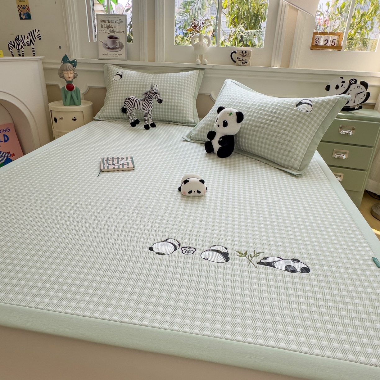 91家纺网 家纺一手货源 找家纺 （总）席世家 2026新款豆豆绣花凉席（1.5m控价不低于159元）