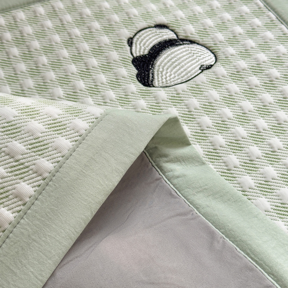 91家纺网 家纺一手货源 找家纺 （总）席世家 2026新款豆豆绣花凉席（1.5m控价不低于159元）