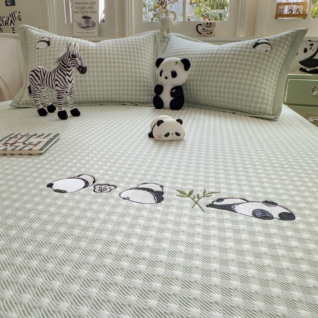 91家纺网 家纺一手货源 找家纺 （总）席世家 2026新款豆豆绣花凉席（1.5m控价不低于159元）