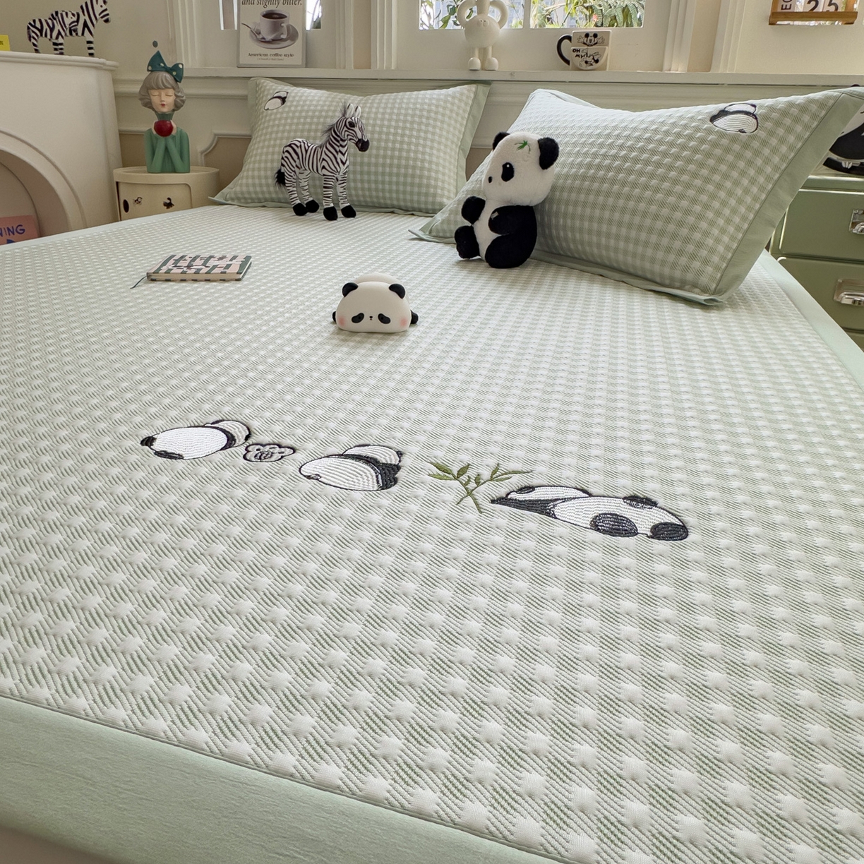 91家纺网 家纺一手货源 找家纺 （总）席世家 2026新款豆豆绣花凉席（1.5m控价不低于159元）