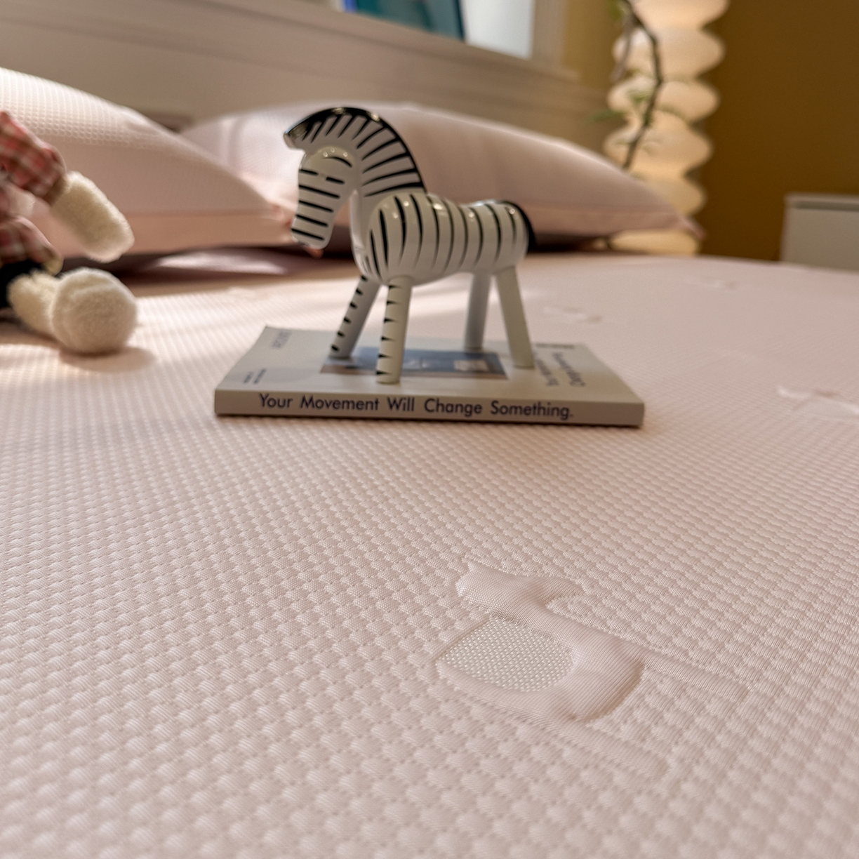 91家纺网 家纺一手货源 找家纺 Sweet dreams甜梦 2026新款夏款A类提花乙纶PE豆豆凉席 小福马粉