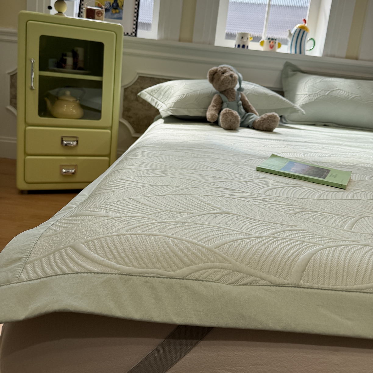 91家纺网 家纺一手货源 找家纺 Sweet dreams甜梦 2026新款夏款A类提花乙纶PE豆豆凉席 绿意叶绿