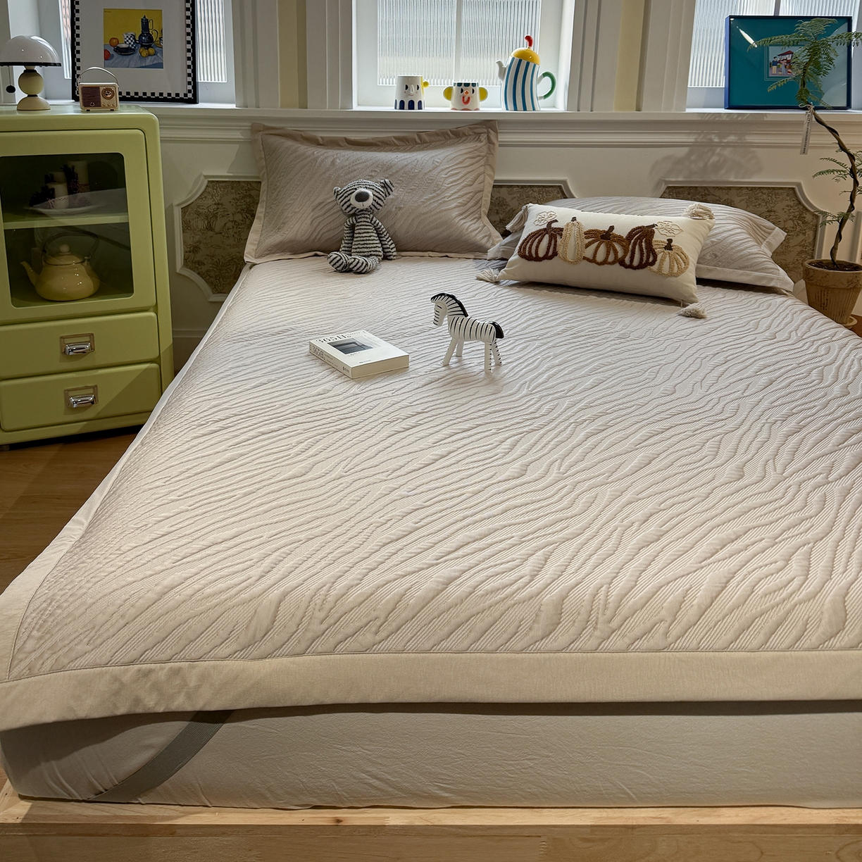 91家纺网 家纺一手货源 找家纺 Sweet dreams甜梦 2026新款夏款A类提花乙纶PE豆豆凉席 简斑香槟