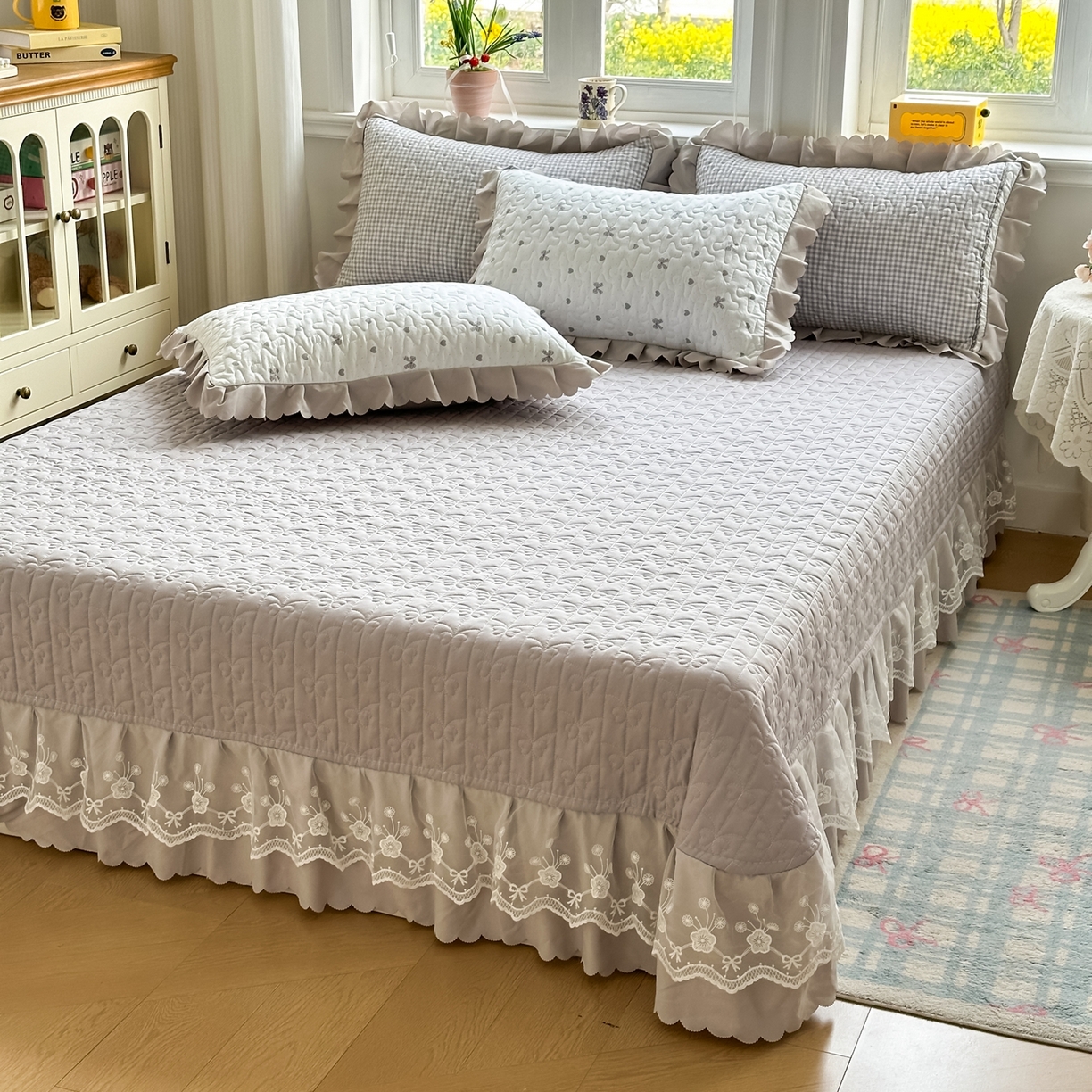 91家纺网 家纺一手货源 找家纺 雅眠居 2026直播爆款双层蕾丝花边夏被款床盖款四件套 AB版-彩格灰