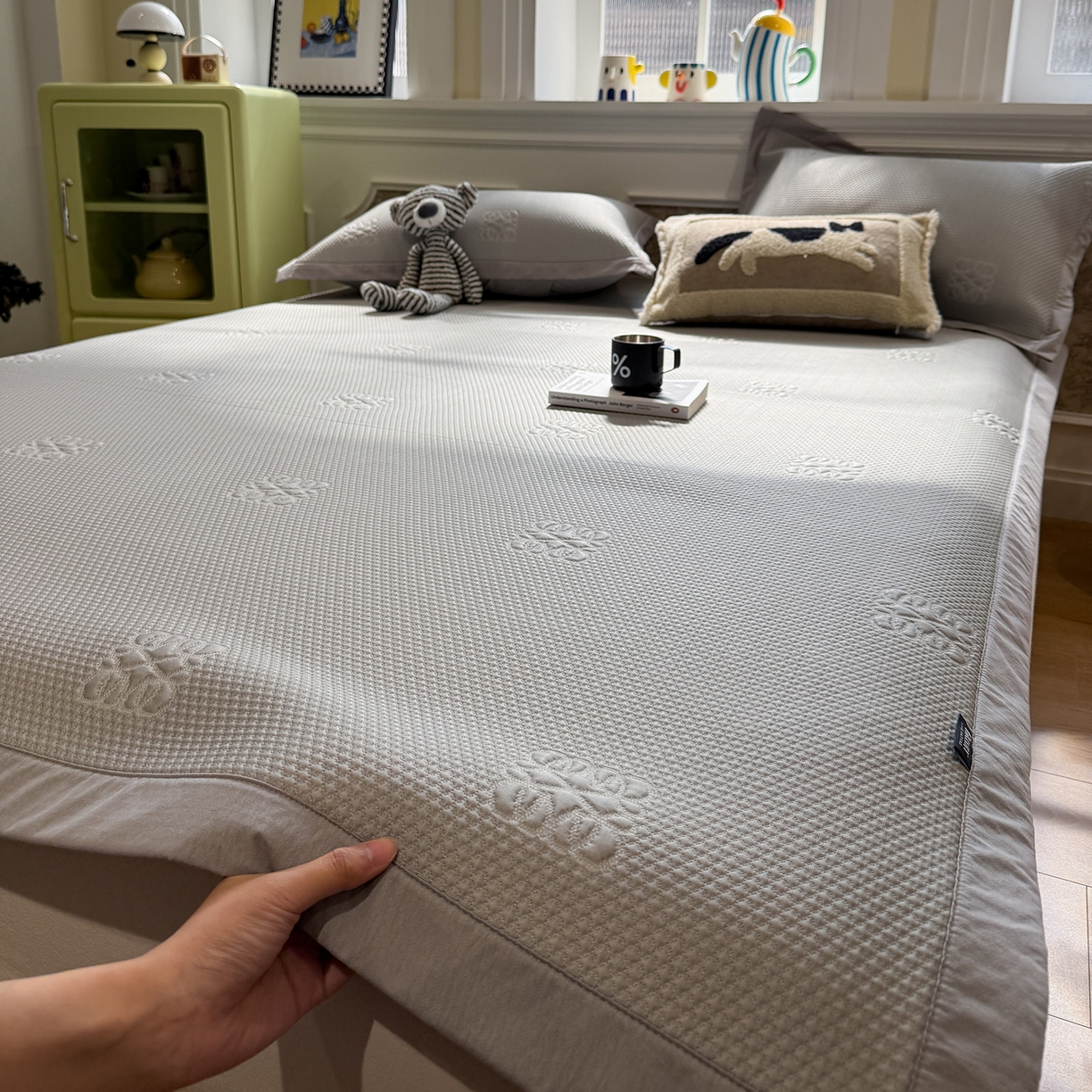 91家纺网 家纺一手货源 找家纺 Sweet dreams甜梦 2026新款夏款A类提花乙纶PE豆豆凉席 罗意威灰